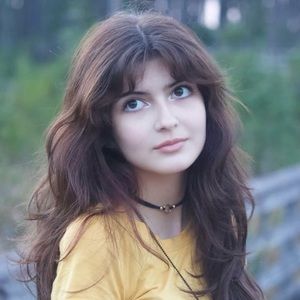 Meet your Posher, Léna